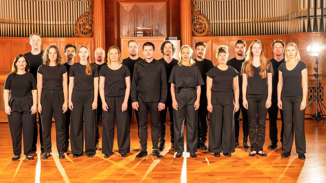 Zurich Chamber Singers: Earth seen from above