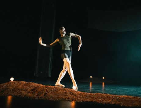 Chen Wu kang Picket Klunchum Choreographing Story Rama House c Candy Weltz
