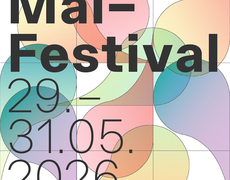 Grafik mit dem Text 'Mai-Festival 29.-31.05.2026' und bunten, überlappenden Formen im Hintergrund.