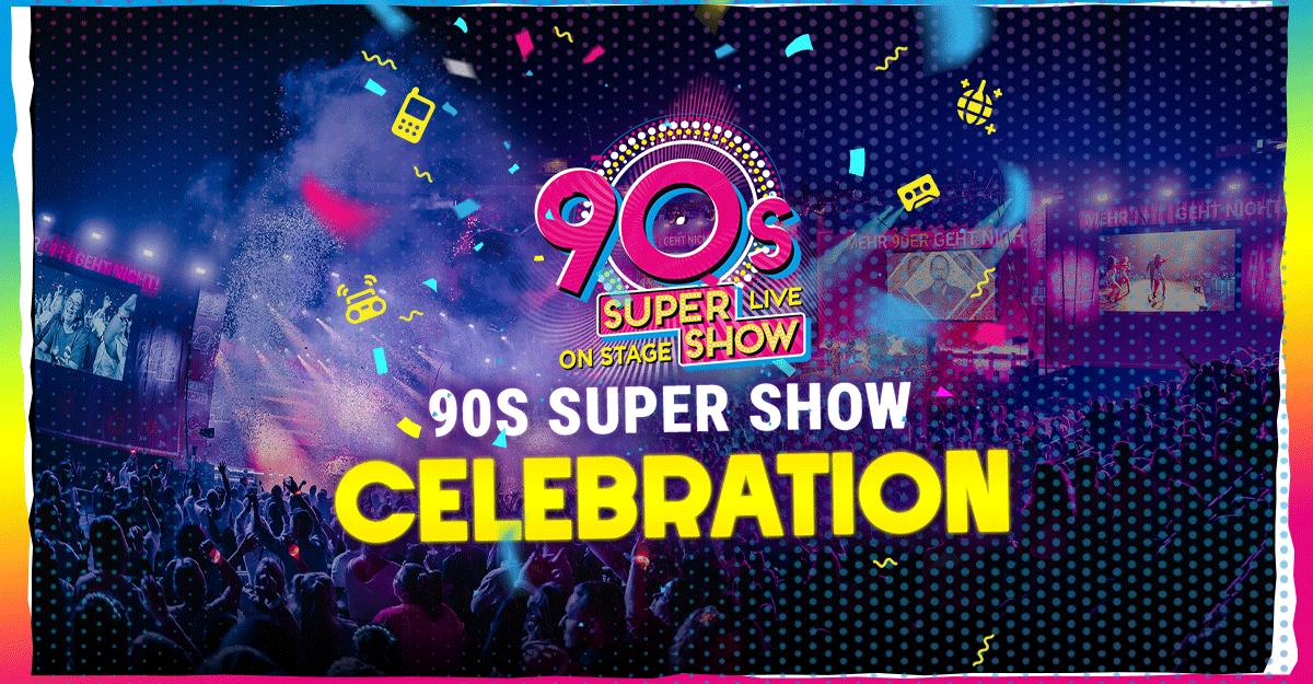 Bühnenbild der 90s Super Show mit bunten Lichtern und einer jubelnden Menge.