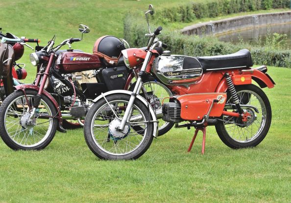 Mopeds, © Ralphs_Fotos, pixabay.com