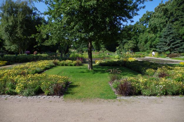 Sommerblumenbeet im Botanischen Sondergarten, © Helge Masch