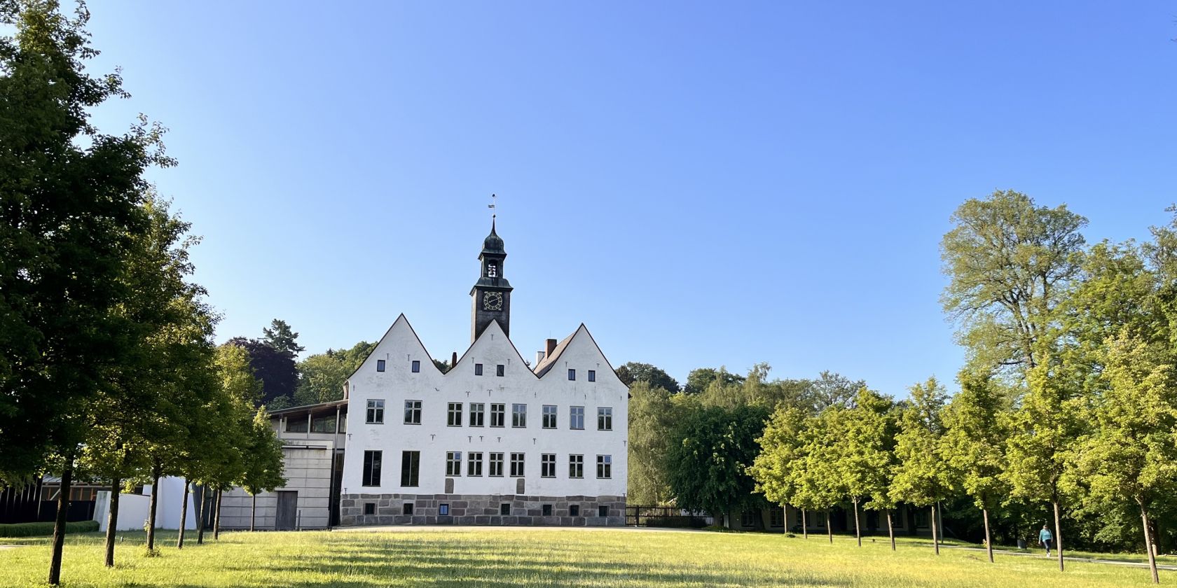 Herrenhaus Konvent Kloster Nütschau im Sommer, © Kloster Nütschau